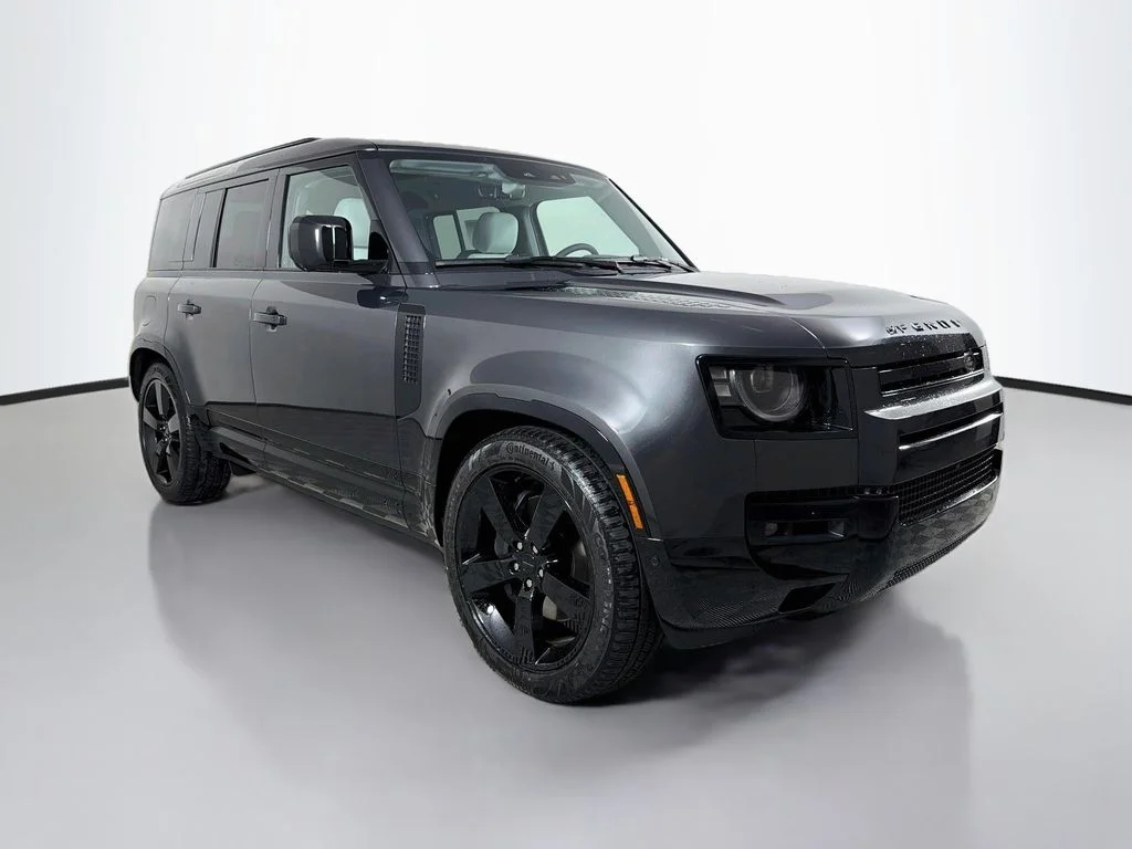 New 2026 Carpathian Grey Land Rover X-Dynamic SE image 3