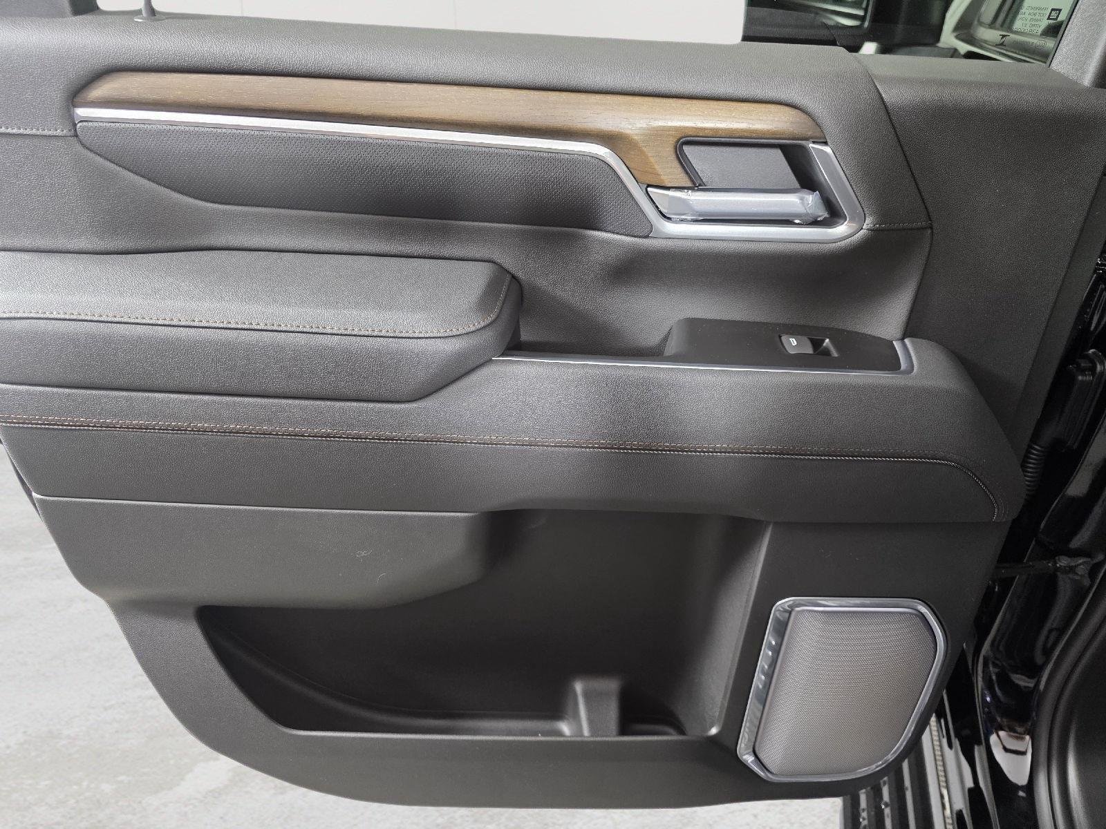 2026 Chevrolet Silverado 2500 HD High Country - Photo 19