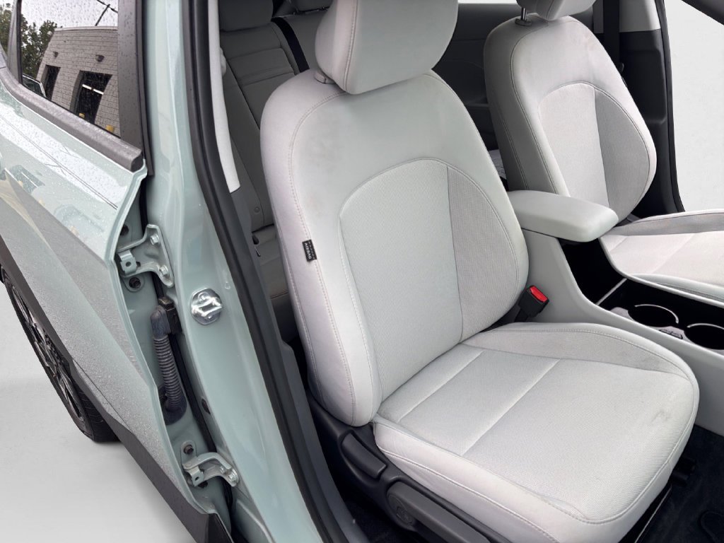 Used 2025 Green Hyundai SEL Convenience image 26
