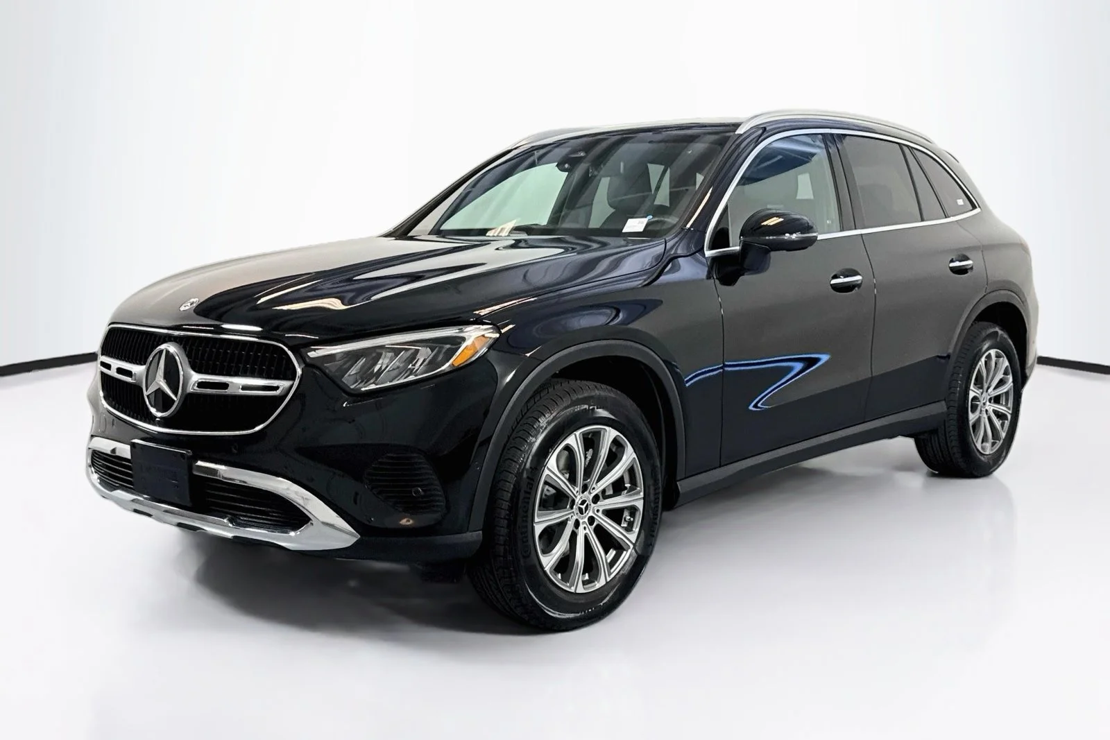 Used 2026 Black Mercedes-Benz GLC 300 image 1