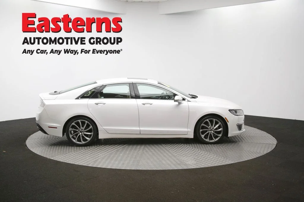 Used 2019 White Lincoln Reserve image 46