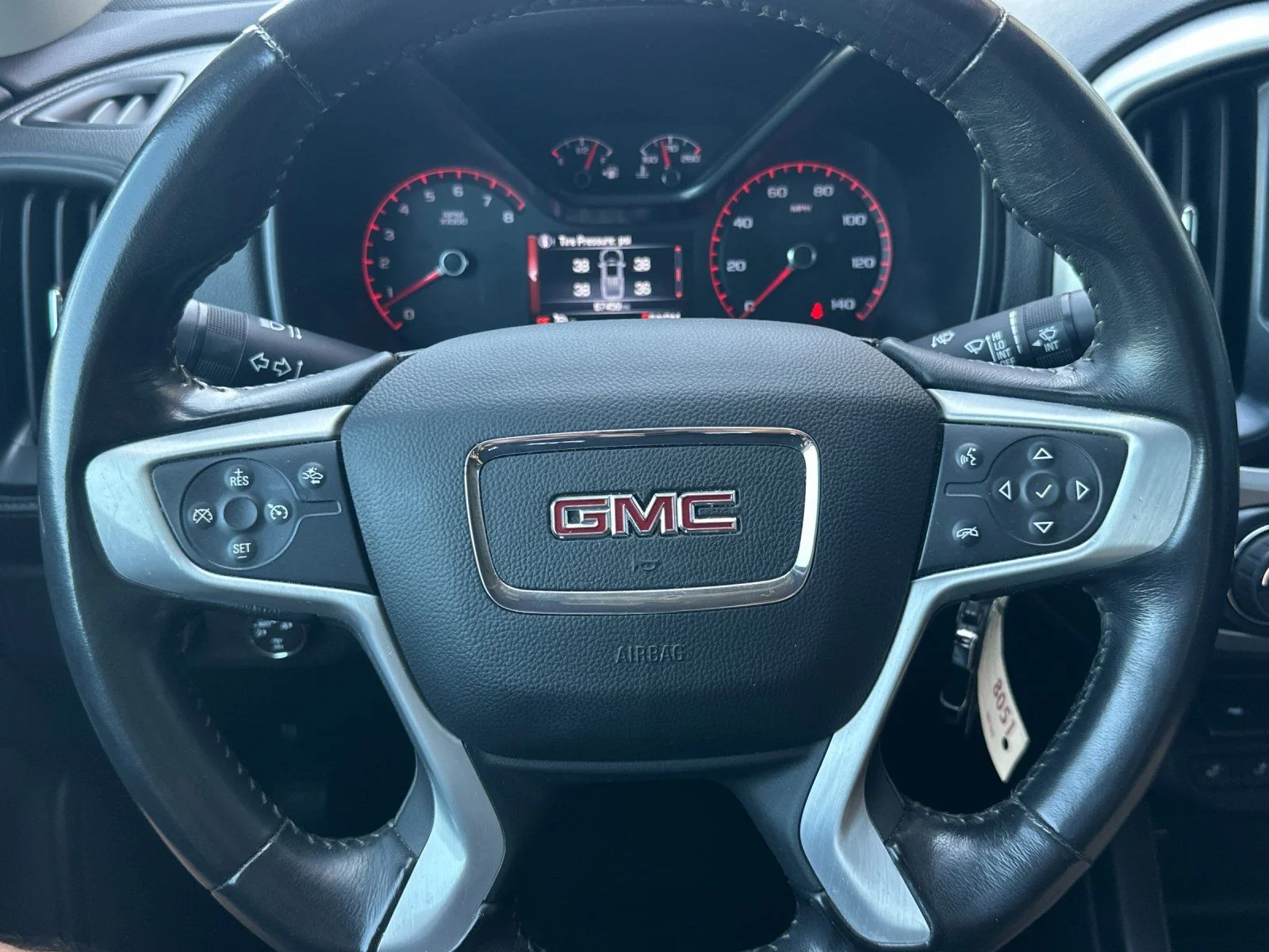 Used 2016 Cyber Gray Metallic GMC SLT image 20