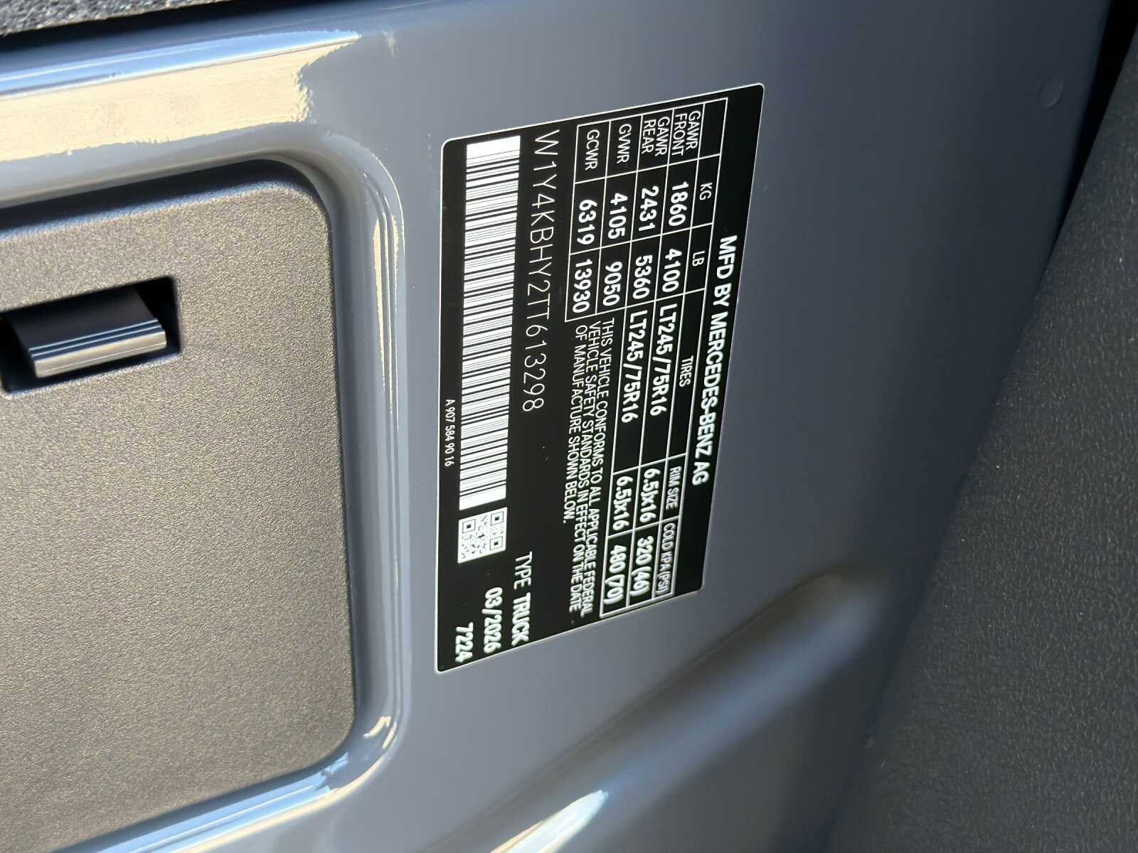 New 2026 Graphite Gray Mercedes-Benz 2500 High Roof SO Diesel 144 WB image 27