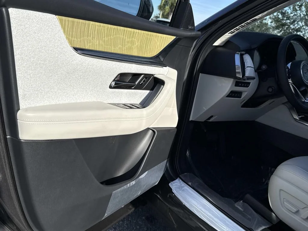2026 Mazda CX-90 Premium Plus Package - Photo 17