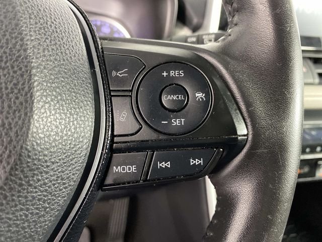 Used 2019 Gray Toyota XLE image 17