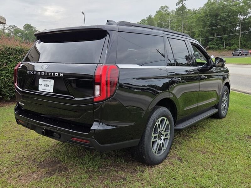 New 2026 Agate Black Metallic Ford Active image 13