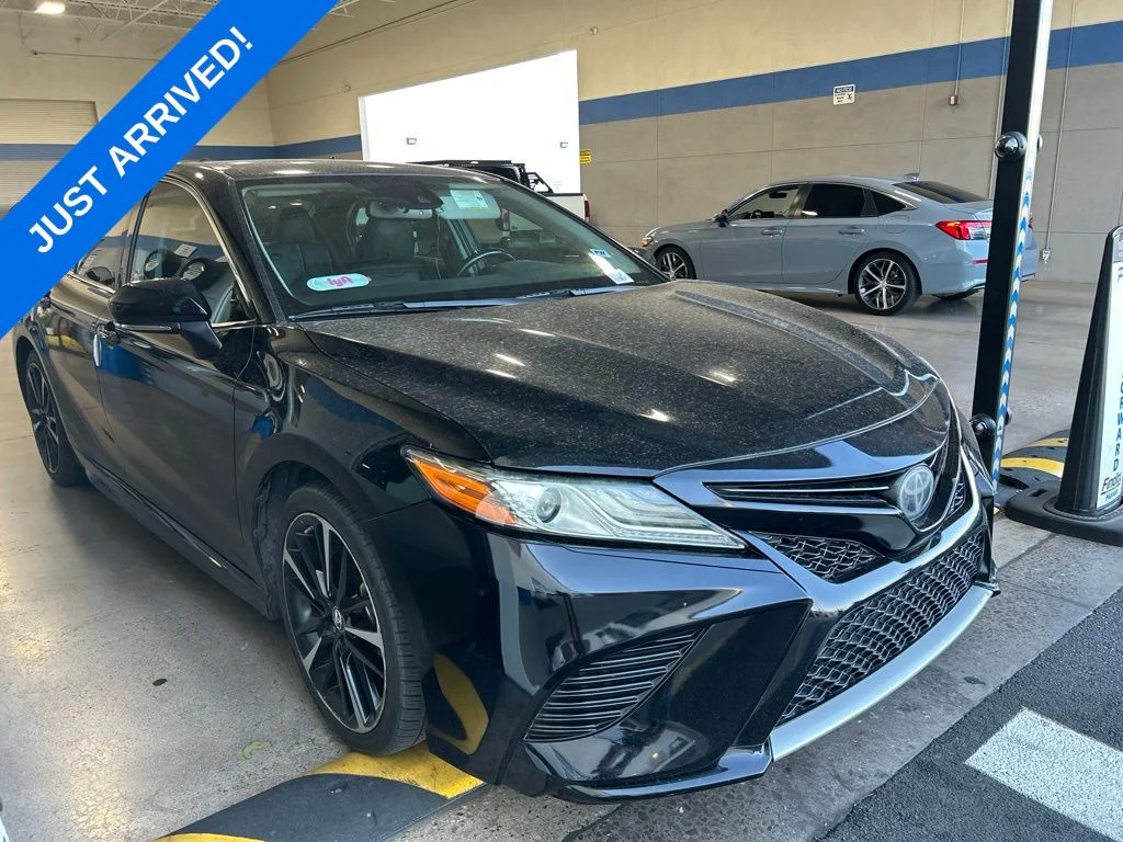 Used 2019 Midnight Black Metallic Toyota XSE image 2
