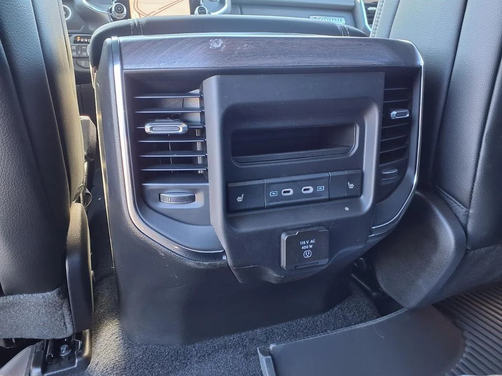 New 2026 Diamond Black Crystal Pearl-Coat Exterior Paint RAM Laramie image 22
