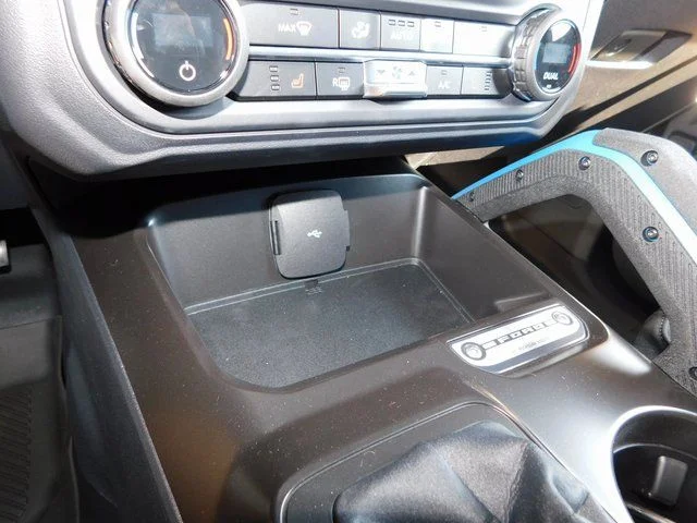 New 2024 Azure Gray Metallic Tri-Coat – Extra Cost Ford Black Diamond® image 75