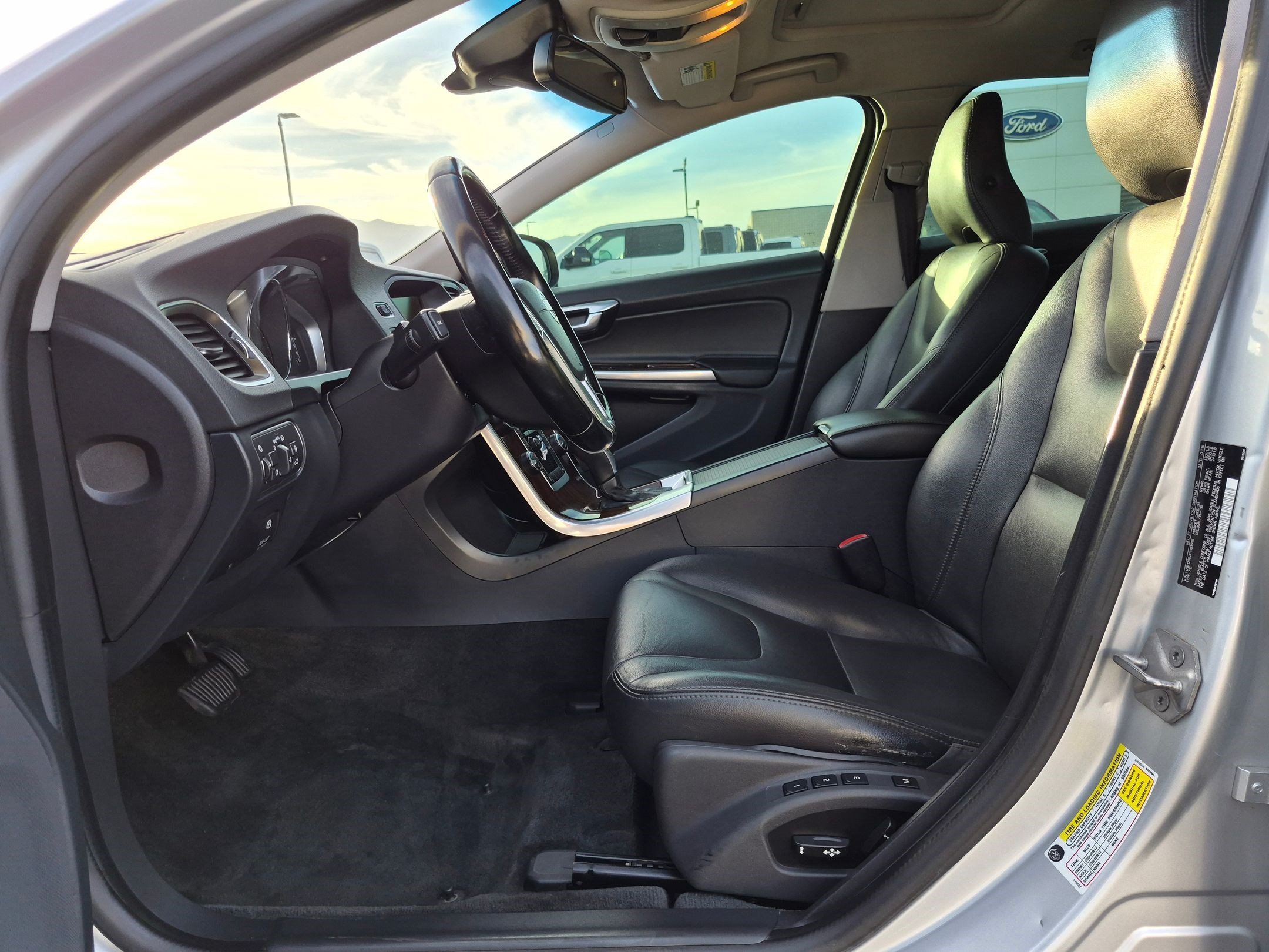 Used 2015 Bright Silver Metallic Volvo T5 Platinum image 15