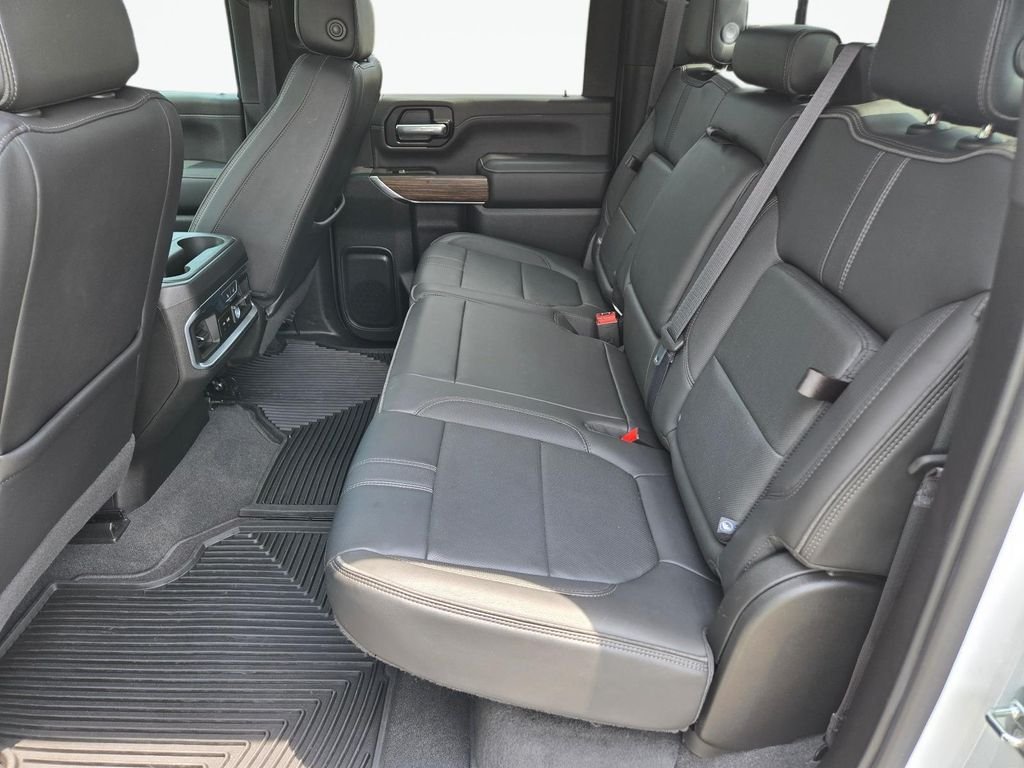 Used 2021 White Chevrolet High Country image 18