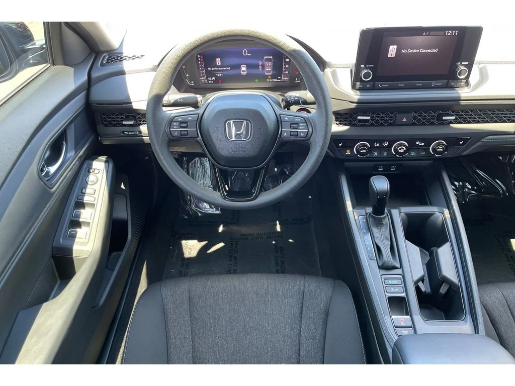 Certified Used 2025 Crystal Black Pearl Honda SE image 16