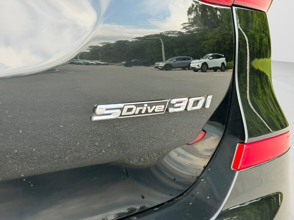 Used 2019 Black BMW sDrive30i image 27