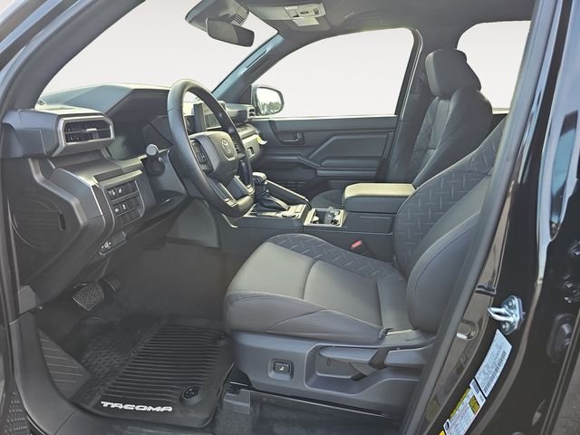 2026 Toyota Tacoma SR5 - Photo 9