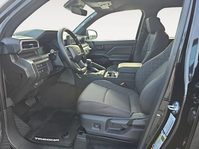 2026 Toyota Tacoma SR5 - Photo 9