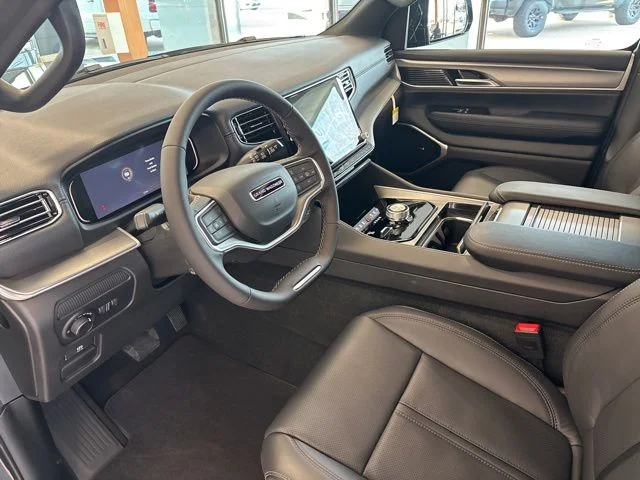 New 2026 Baltic-Gray Metallic Clear-Coat Exterior Paint Jeep Limited Altitude image 8