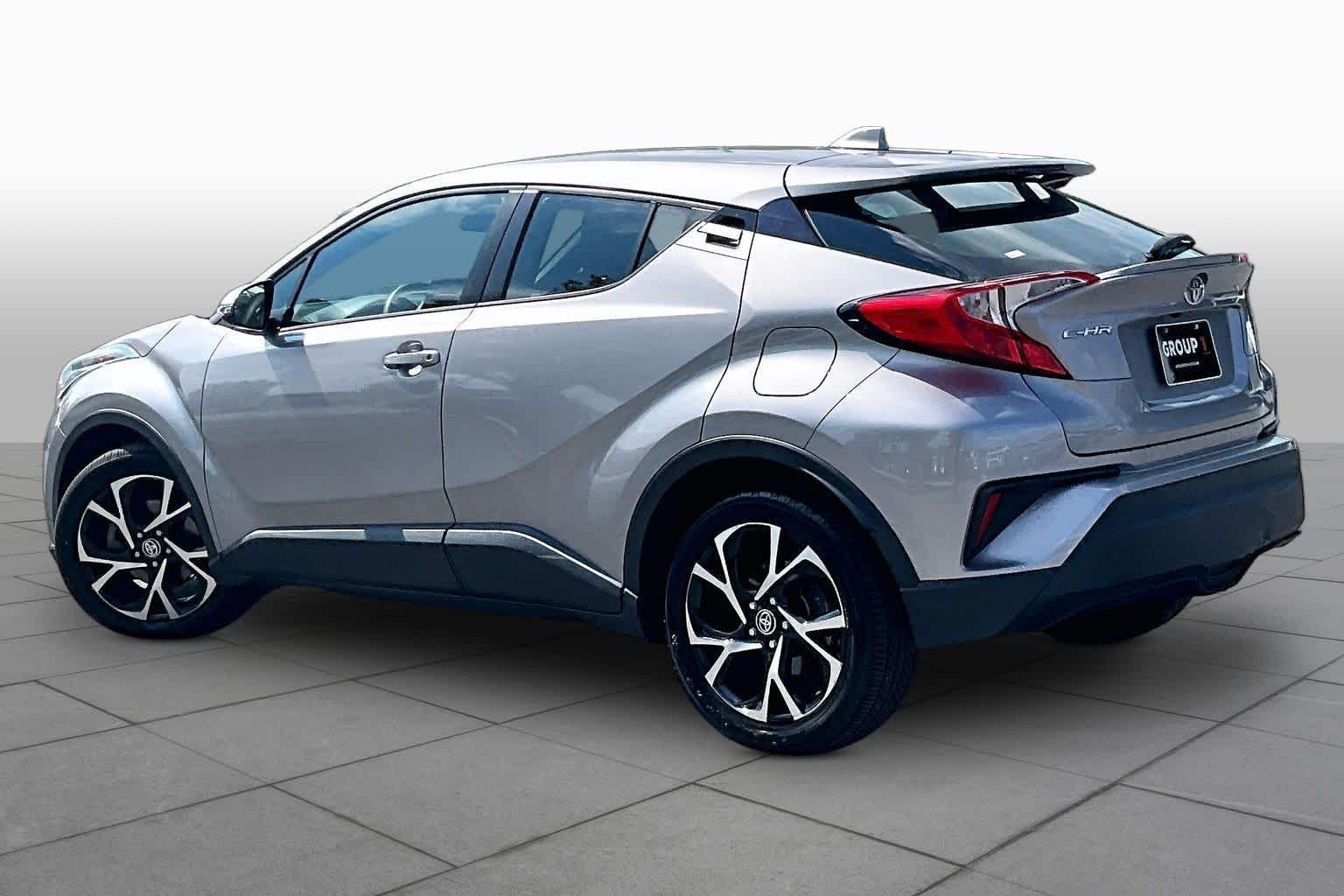 Used 2020 Silver Knockout Metallic Toyota XLE image 12