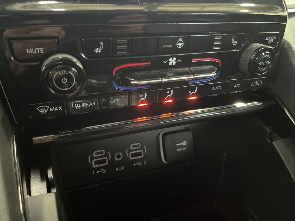 Used 2023 Black Jeep Limited image 13