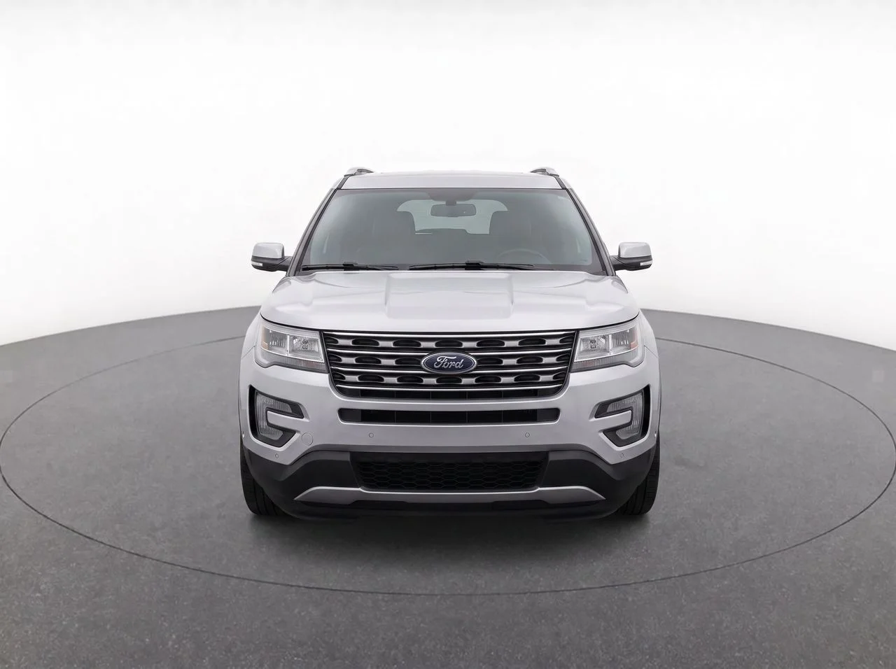 Used 2017 Silver Ford Limited image 3