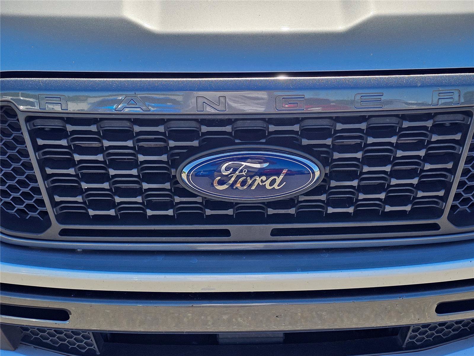 Used 2021 Iconic Silver Metallic Ford XLT image 3