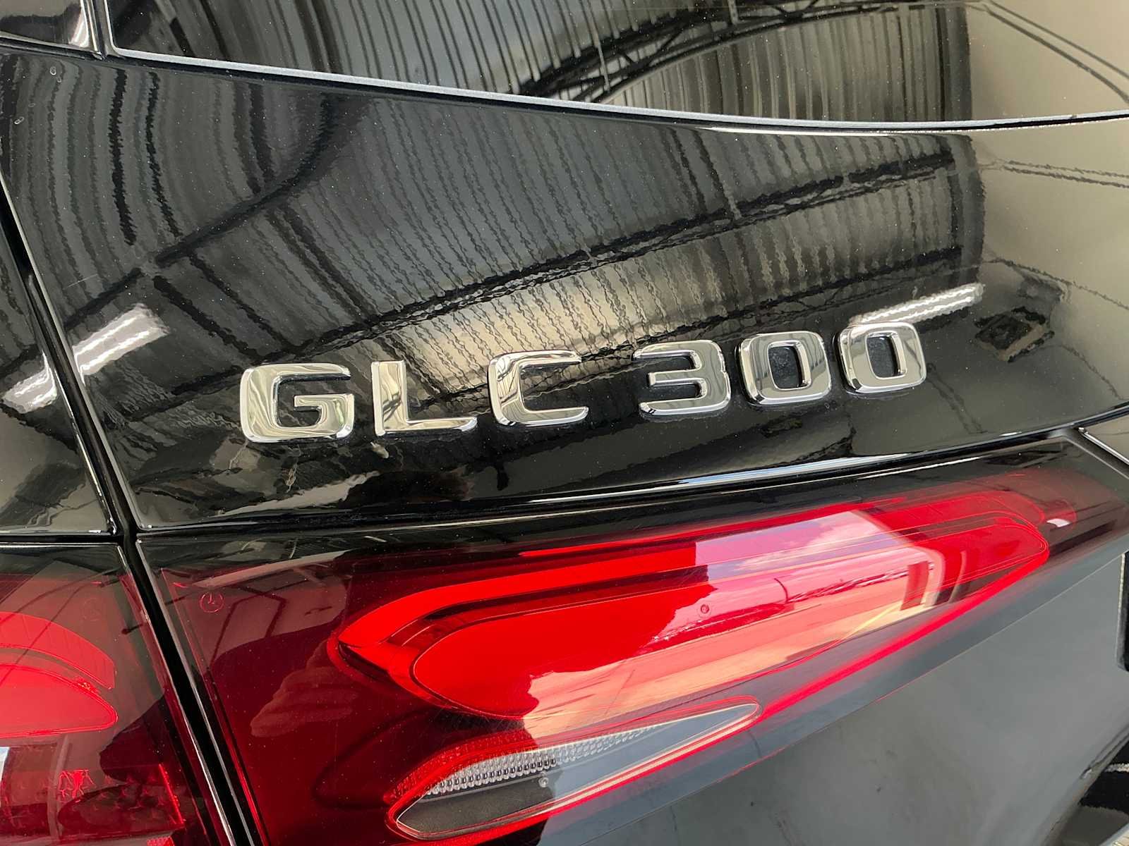 Certified Used 2026 Black Mercedes-Benz GLC 300 image 10