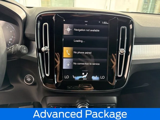 Used 2022  Volvo Momentum image 23
