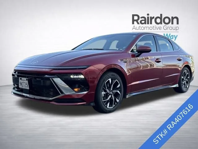 Used 2024 Ultimate red Hyundai SEL image 3