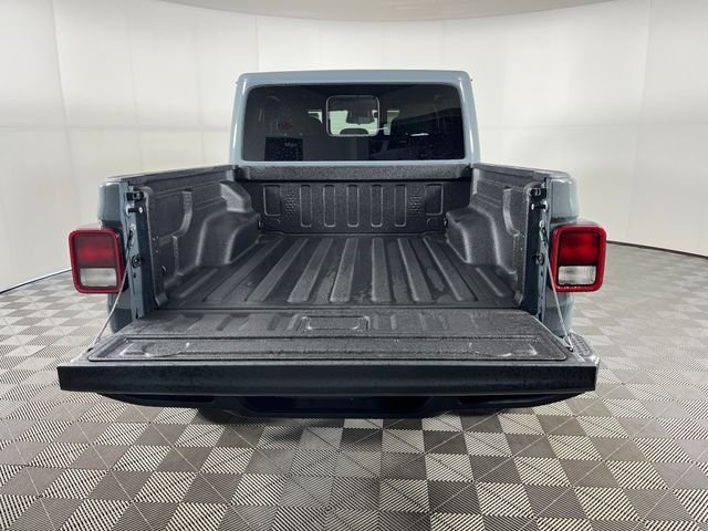 New 2026 Anvil Clear-Coat Exterior Paint Jeep Sport S image 6