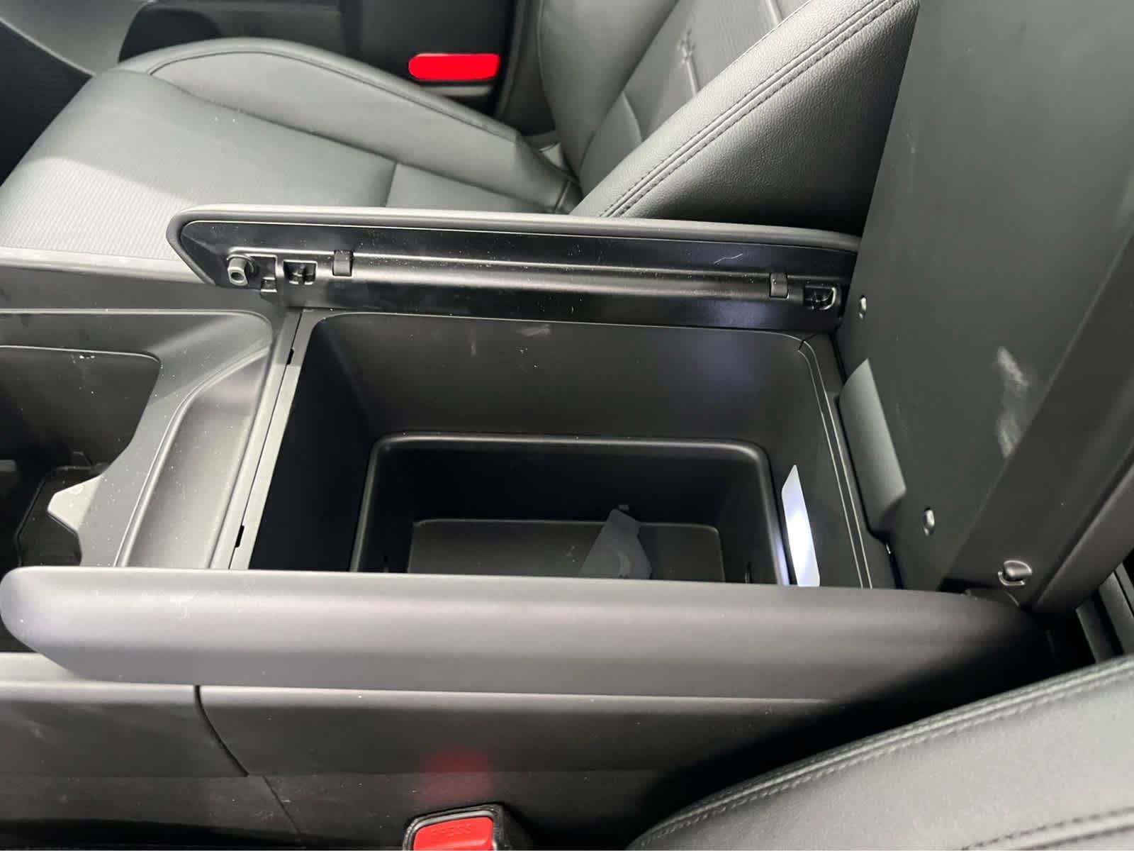 2025 Hyundai Santa Fe Limited - Photo 20