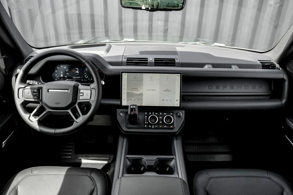 New 2026 Woolstone Green Land Rover X-Dynamic SE image 21