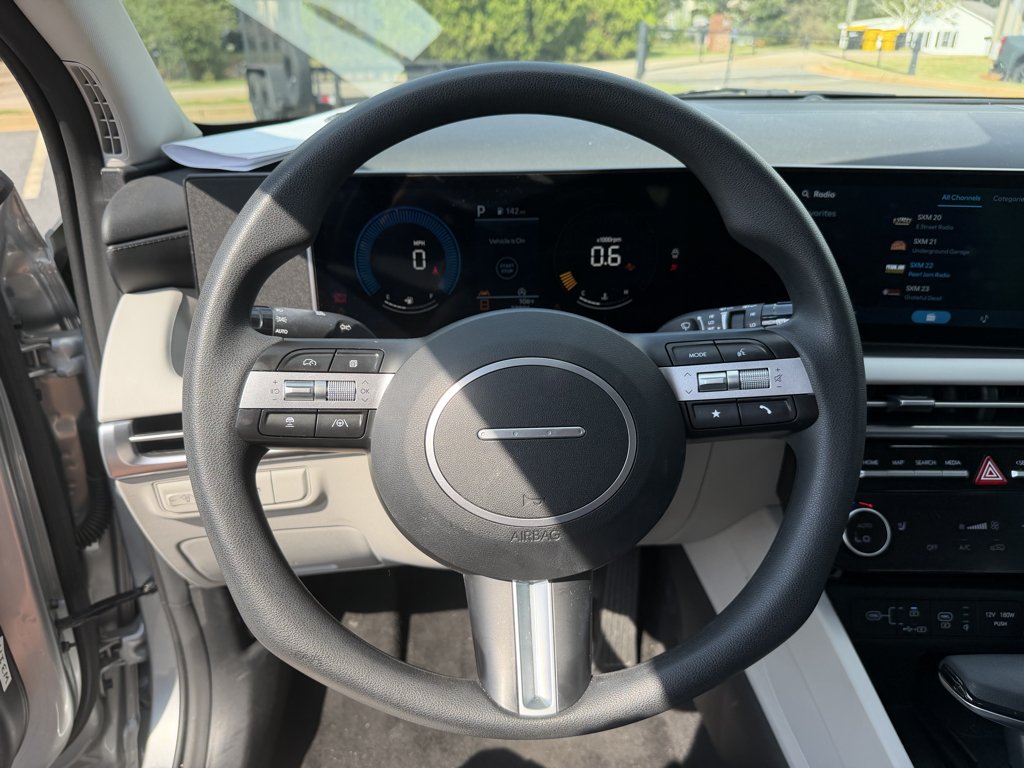 Used 2025 Silver Hyundai SEL image 30