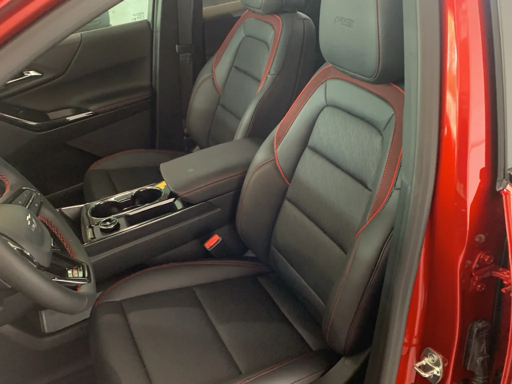 2027 Chevrolet Equinox RS - Photo 13