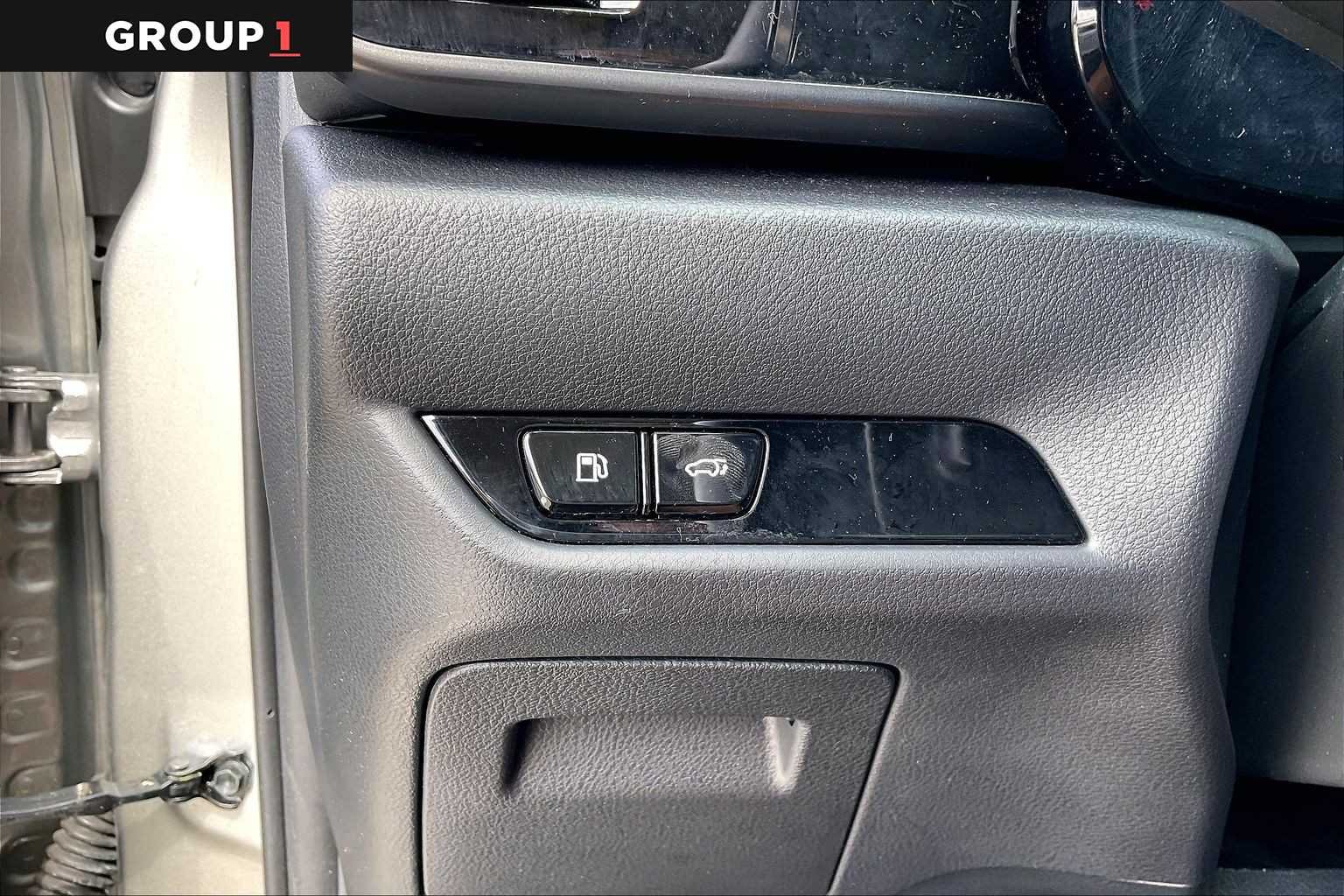 Used 2024 Atomic Silver Lexus Premium image 33