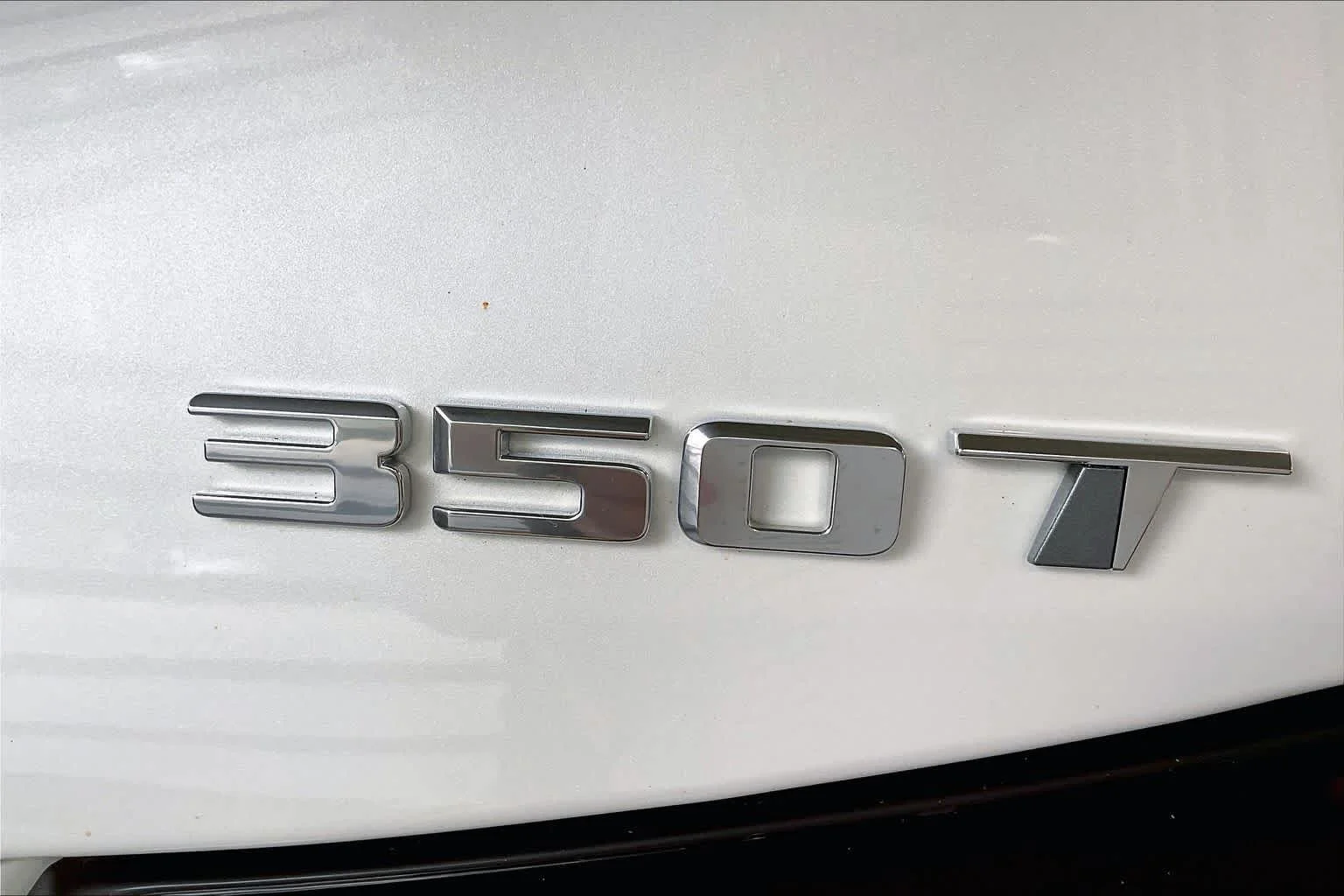 Used 2024 Crystal White Tricoat Cadillac AWD Luxury image 10
