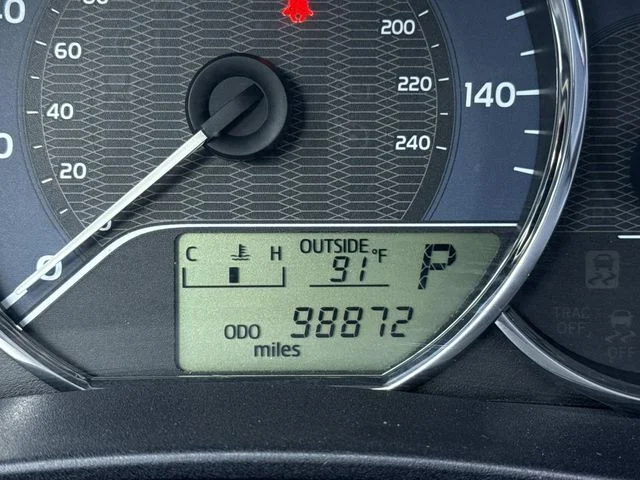 Used 2014 Silver Toyota L image 36