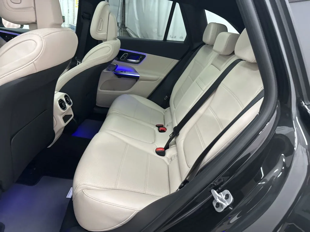 Used 2026 Gray Mercedes-Benz GLC 300 image 22