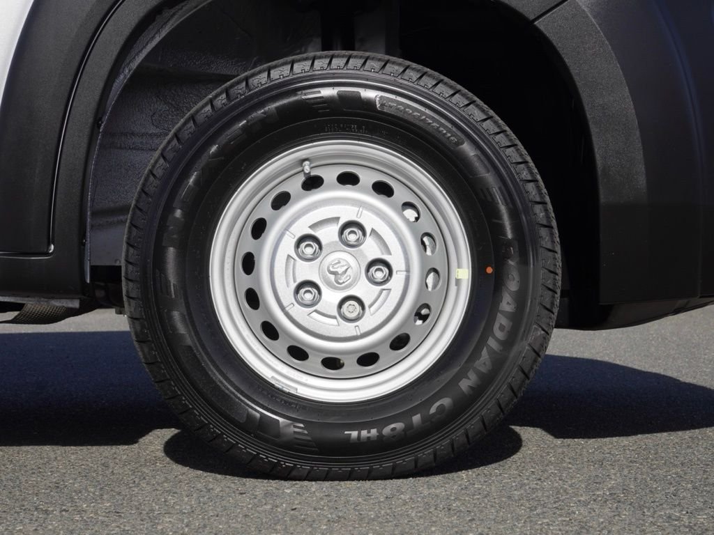 New 2026 Bright Silver Metallic Clear-Coat Exterior Paint RAM High Roof image 9