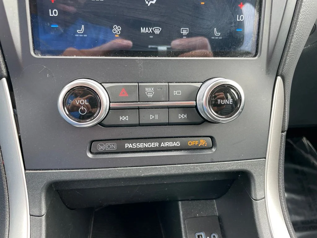 Used 2024 Blue Metallic Ford SEL image 11