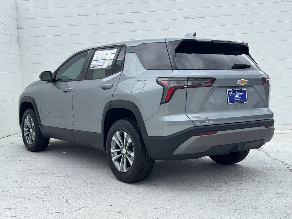 2027 Chevrolet Equinox LT - Photo 10