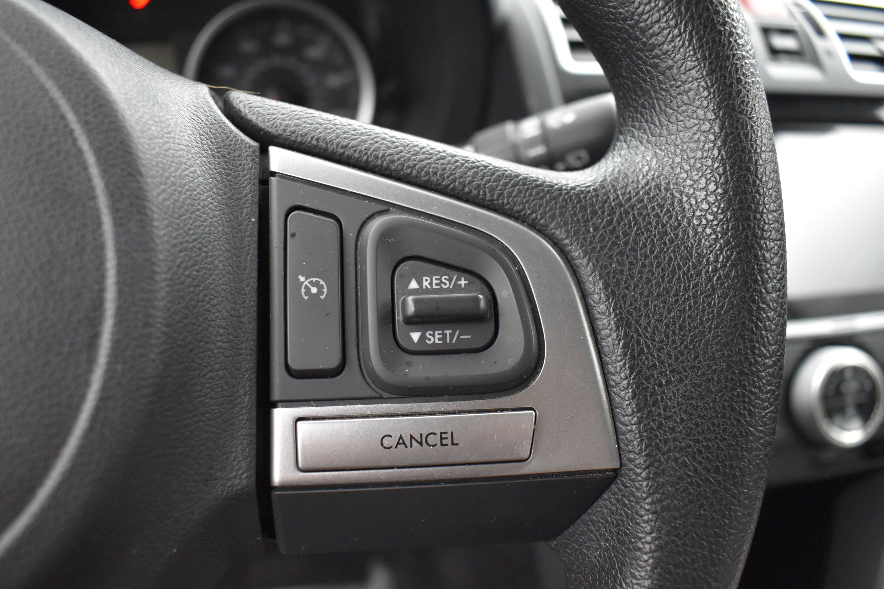 Used 2018 Jasmine Green Metallic Subaru Premium image 7