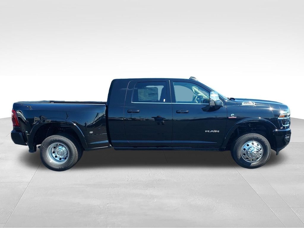 New 2026 Diamond Black Crystal Pearlcoat RAM Limited image 6