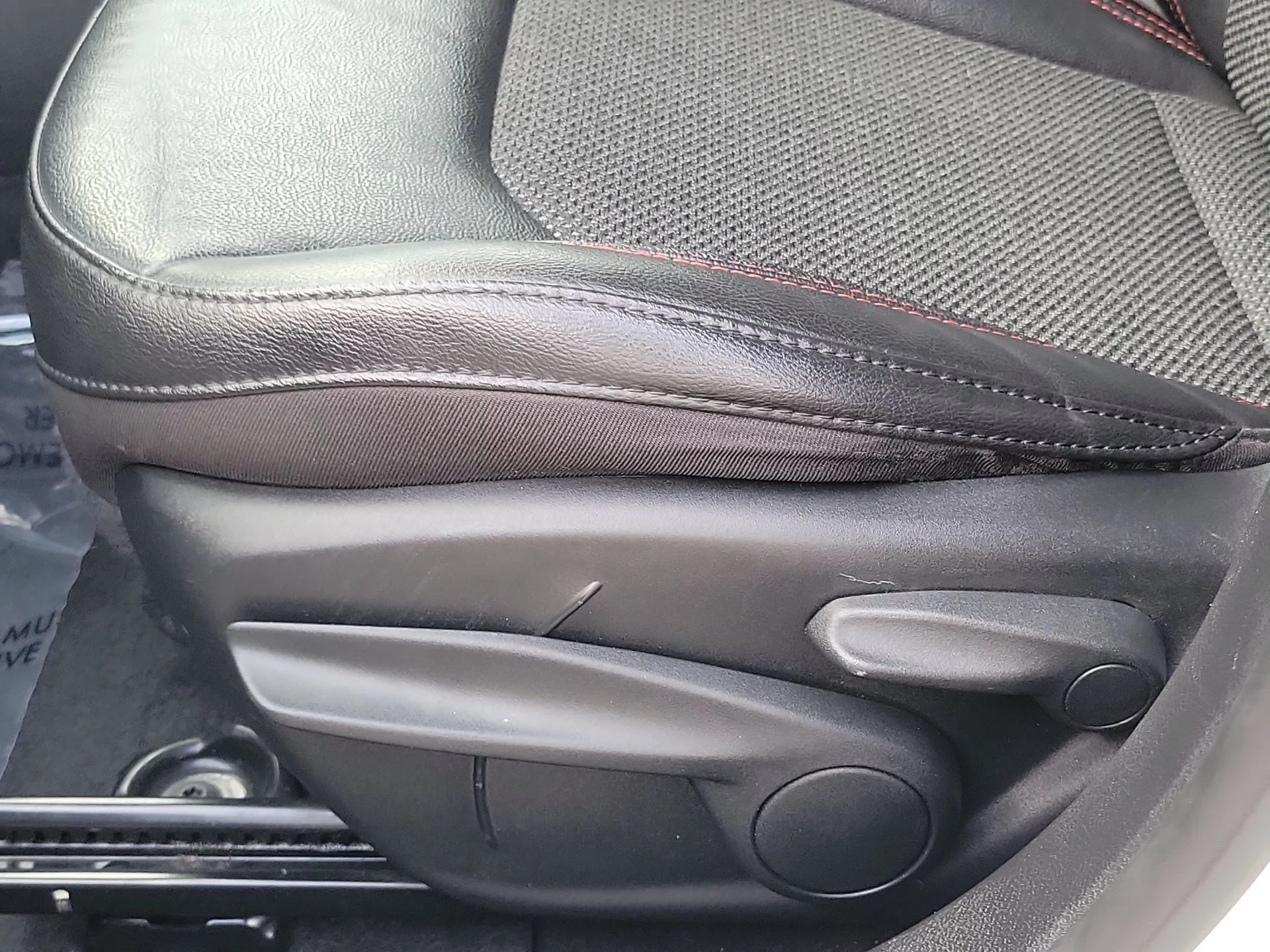 Used 2021 White Jeep Trailhawk image 16