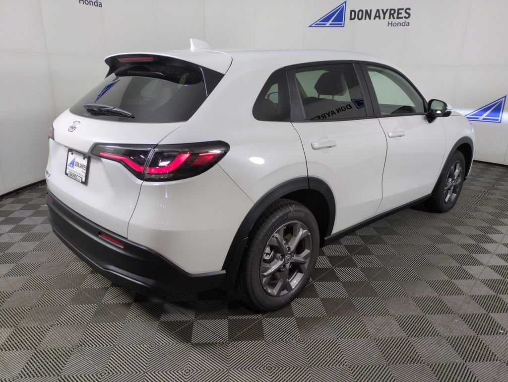 New 2027 Platinum White Pearl Honda LX image 5