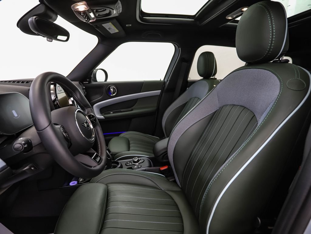 Used 2024 Grey MINI Iconic image 11