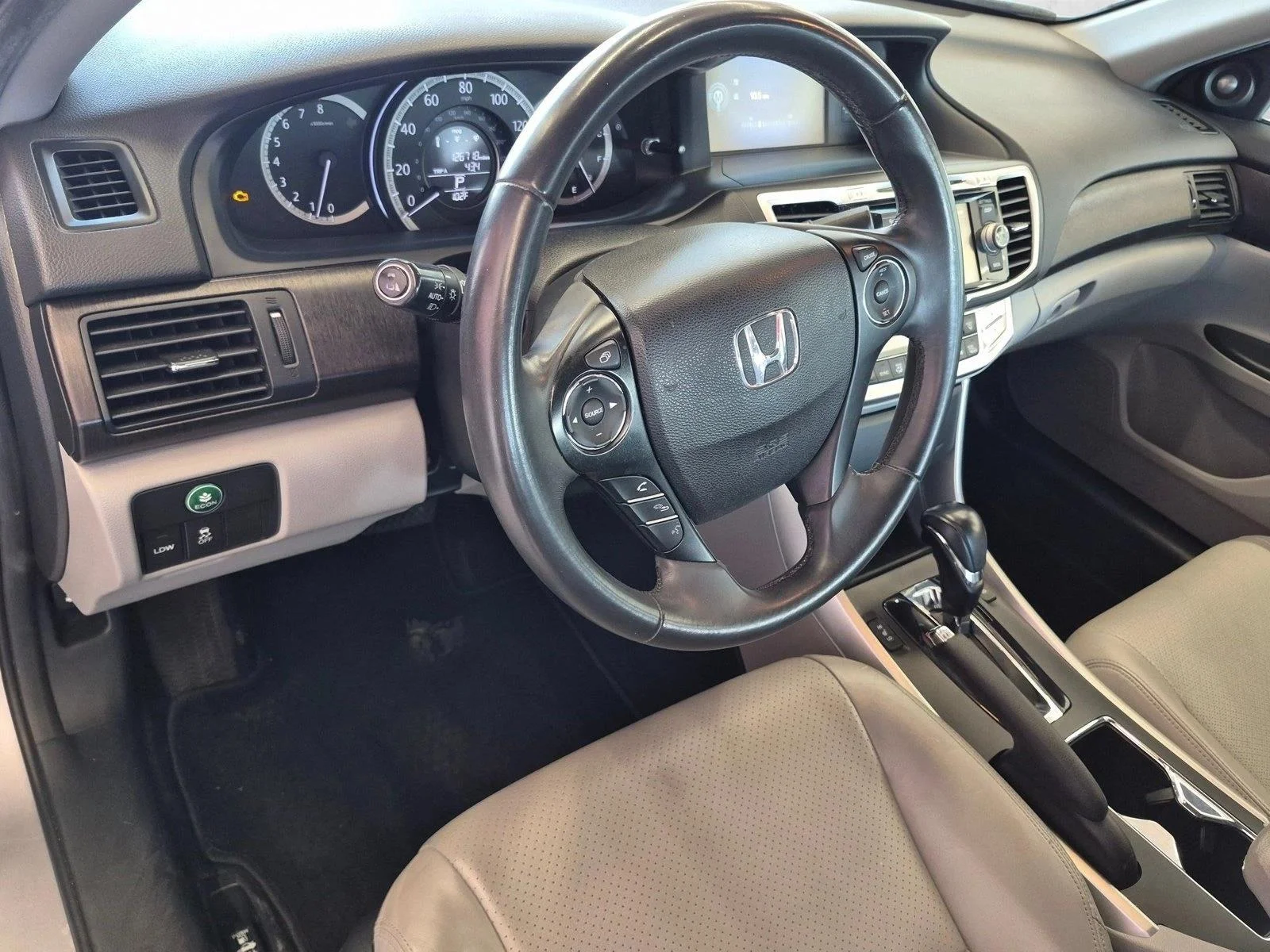 Used 2014 Silver Honda EX-L image 9