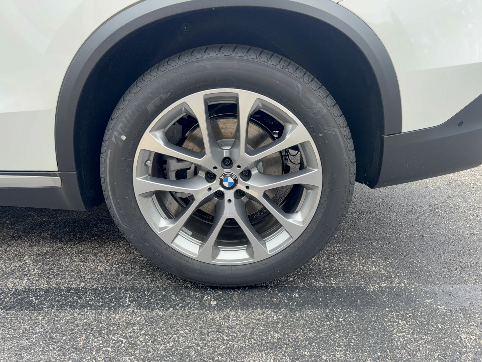 New 2026 Alpine White BMW xDrive40i image 28