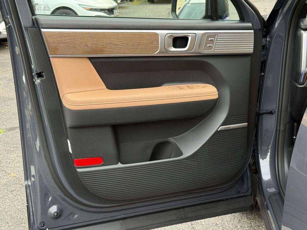 New 2026 Ecotronic Gray Hyundai Limited AWD image 28