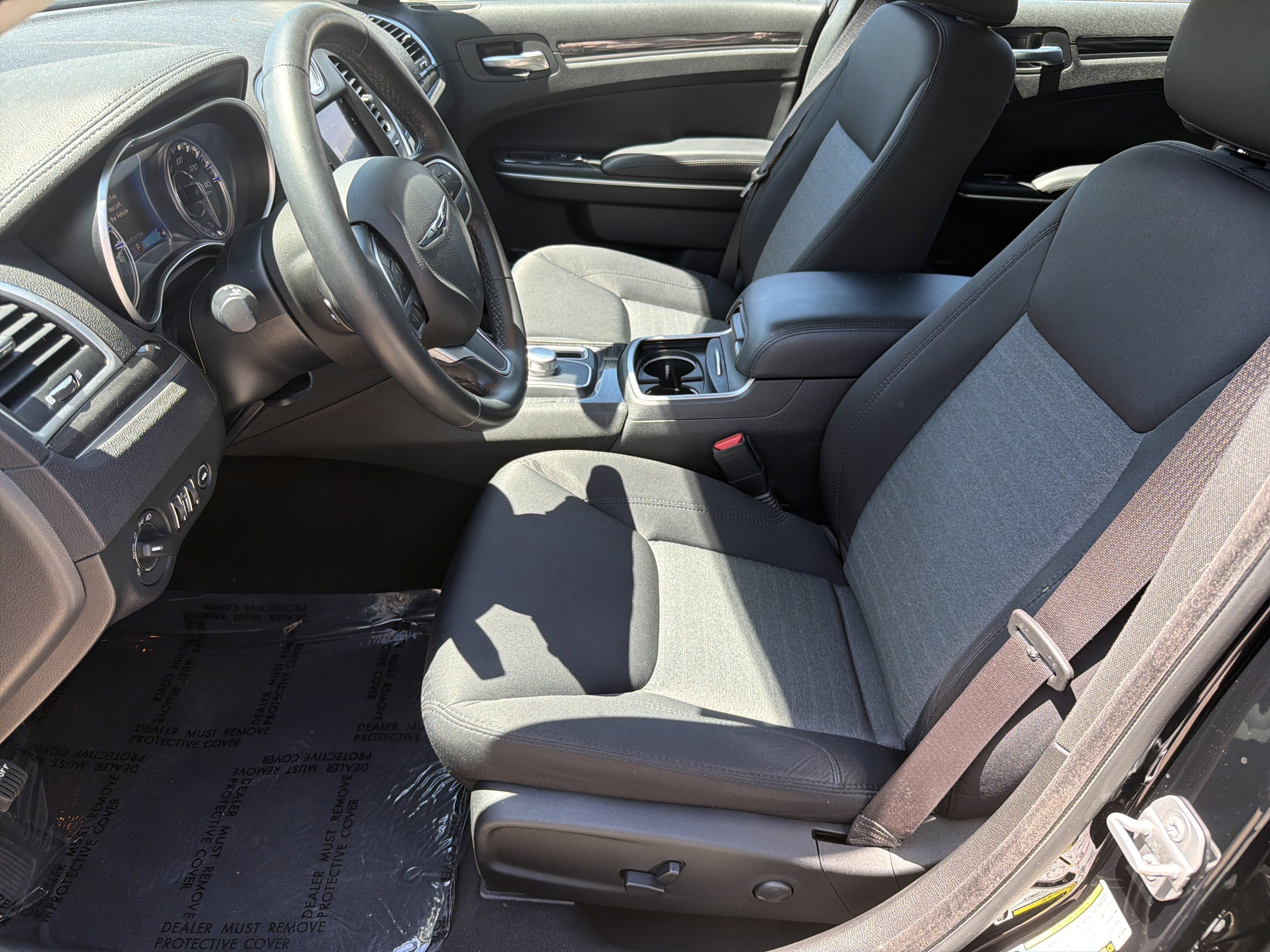 2022 Chrysler 300 Touring - Photo 10
