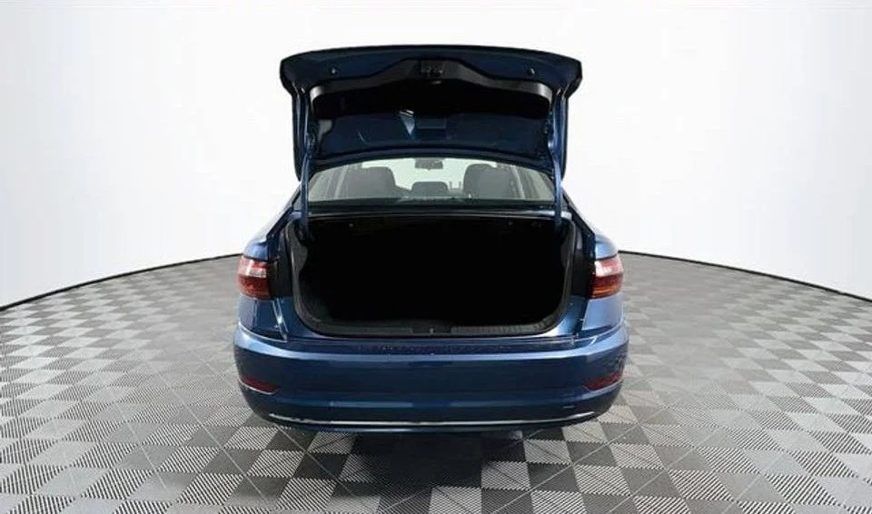 Used 2019 Blue Volkswagen 1.4T S image 6
