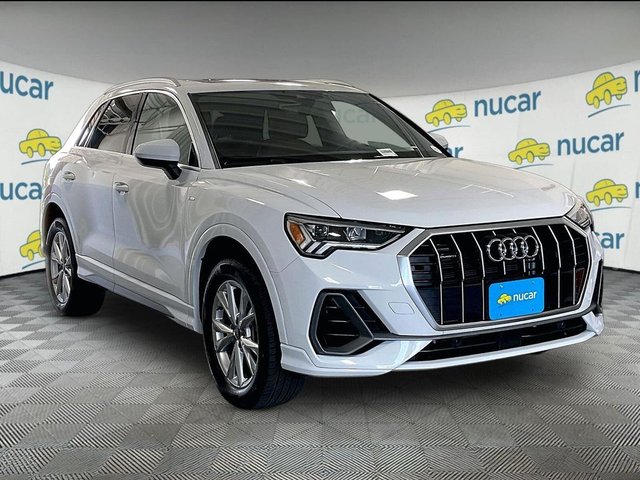 2023 Audi Q3 Premium